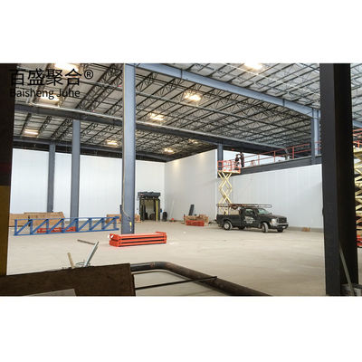 Atelier de construction de structures en acier de entrepôt préfabriqué avec conception de treillis de toiture et connexion de boulons