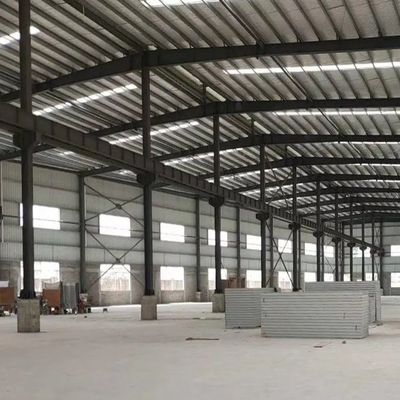 Construction préfabriquée de structures en acier pour le stockage de chevaux