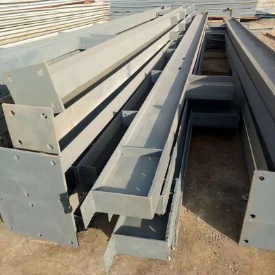 Construction préfabriquée de structures en acier pour le stockage de chevaux