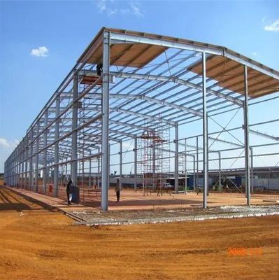 Roofing en acier ondulé entrepôt de panneaux sandwich préfabriqué pour la catégorie Q235B et Q355B