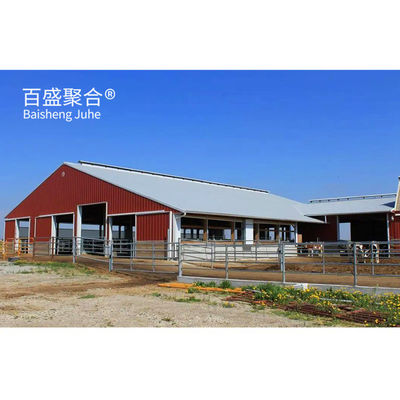 Maison de vache/boutique de vache préfabriquée lourde et conçue de manière efficace avec un châssis en forme de C.Z.