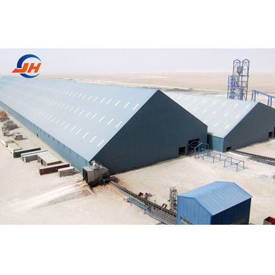Atelier de décoiling et de fabrication de structures en acier