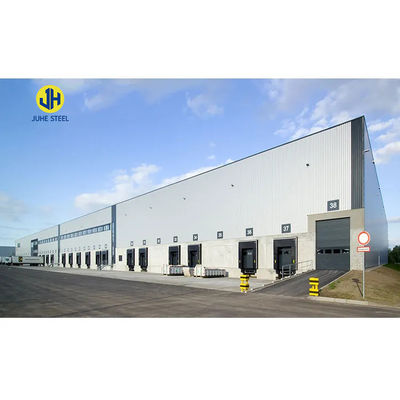 Décoration d'un hangar industriel Bâtiments préfabriqués pour ateliers métalliques avec construction structurelle légère