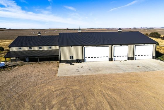 Atelier de construction préfabriquée de structures en acier pour les entrepôts agricoles