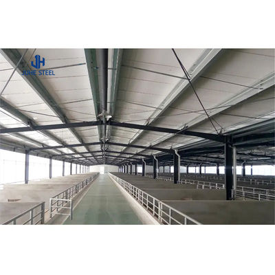 Étagère à chèvres moderne Structure en acier préfabriquée Étagère à vaches Ferme avec service de soudage