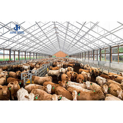Étagère à chèvres moderne Structure en acier préfabriquée Étagère à vaches Ferme avec service de soudage