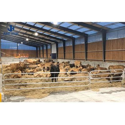 Chambres préfabriquées en acier standard ASTM pour la construction d'étables à vaches