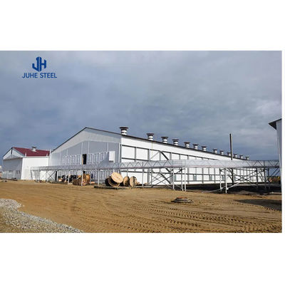 Service de soudage sur mesure Structure en acier préfabriquée abri pour bétail en acier