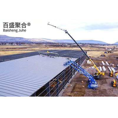 Construction d'une usine industrielle avec une structure en acier à faible teneur en carbone