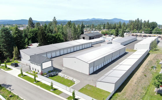 Garage pour la construction de bâtiments pratiques