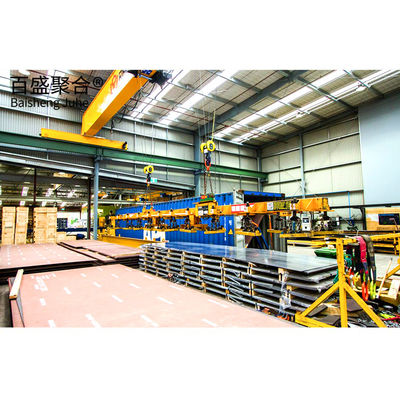 Construction de grande envergure en acier solide en forme de H