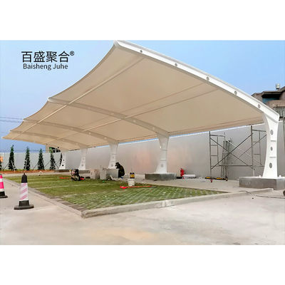 Chambre de stationnement à structure à membrane d'acier abordable avec cadre métallique et bois traité thermiquement